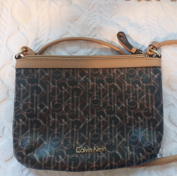 Calvin Klein crossbody bag - Picture 1 of 1